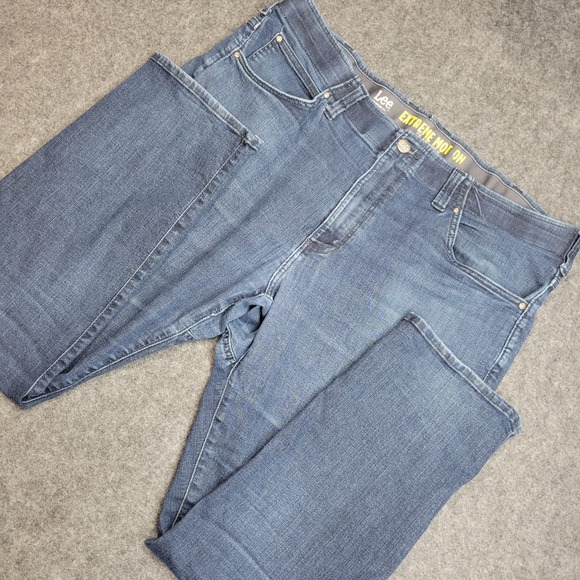 Lee Other - Lee Jeans Mens 44x32 Extreme Motion Straight Fit Tapered Leg Stretch Preppy